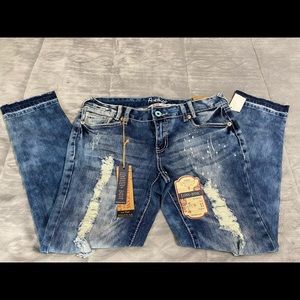 Amethyst Low Rise Ankle Jeans size 11 crop  NWT